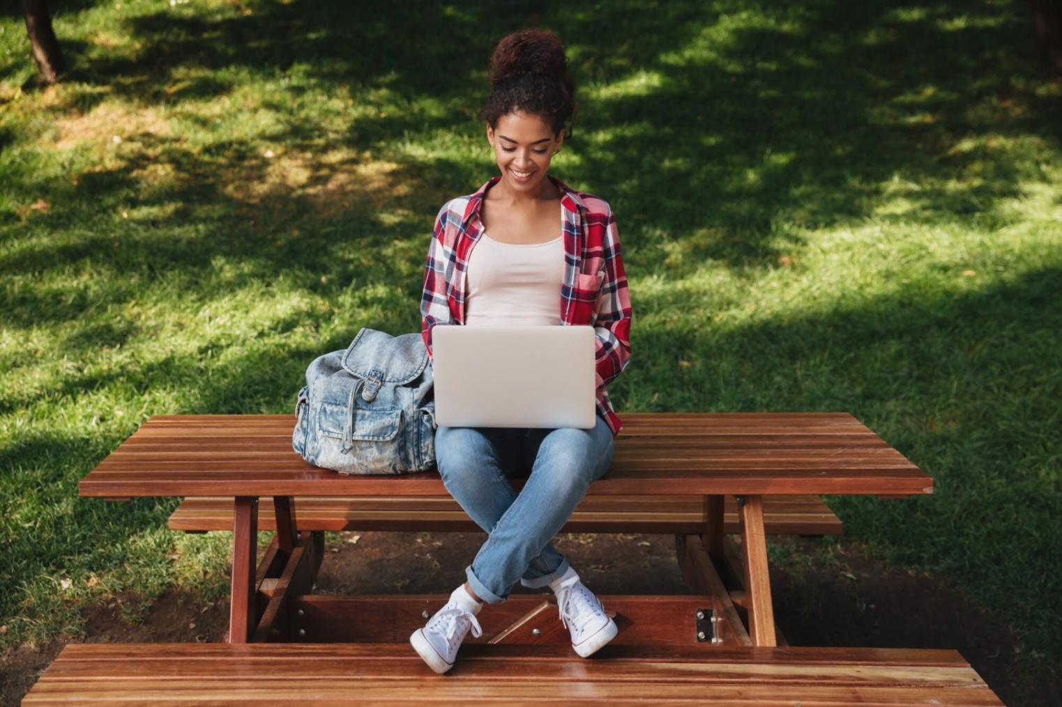 Recursos educativos y materiales de estudio especializados